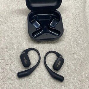 Black Wireless Headphones
